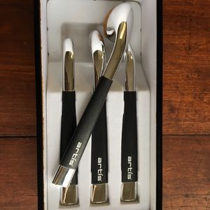 Artis make-up brushes - NEW!